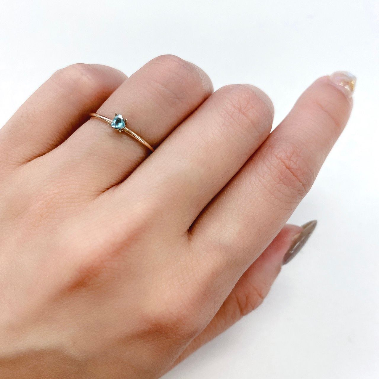 グランディディエライト マダガスカル産 ルース 0.09ct[21059848]3.1×3mm前後