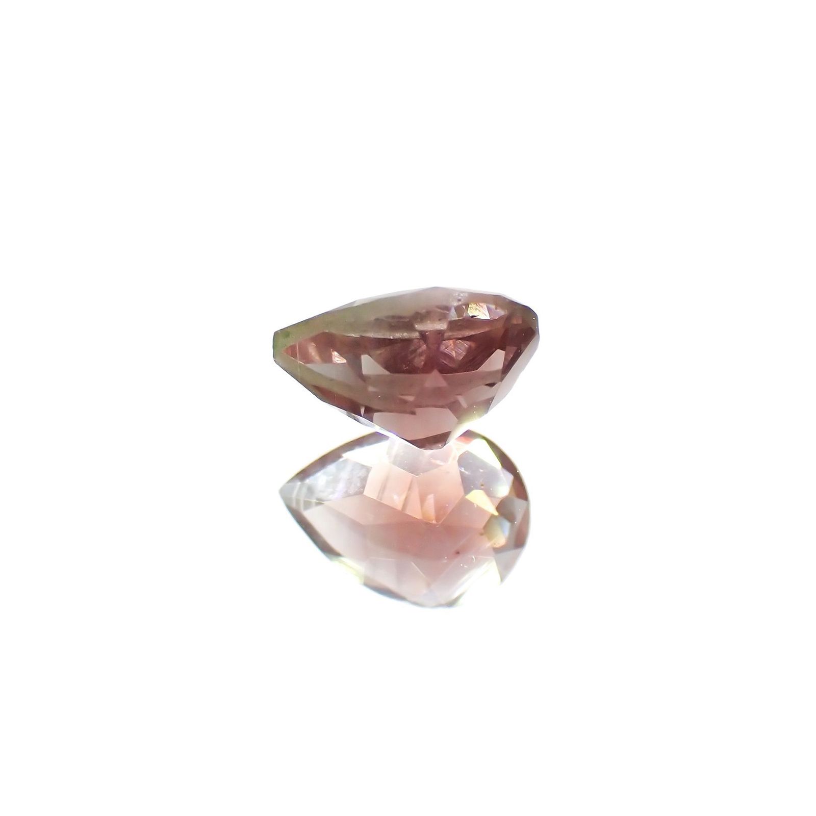 オレゴンサンストーン(宝石名ラブラドライト)アメリカ・オレゴン州産 識別済 0.72ct / 7x5mm前後 [231023903]