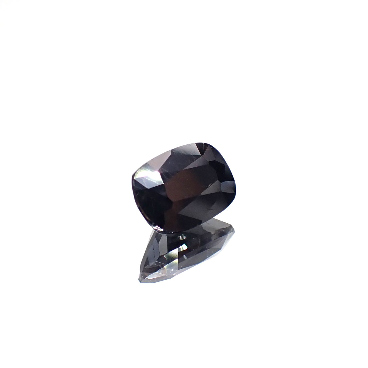 ルチル単結晶 ブラジル産 2.33ct [250630601]8.5x6.1mm前後