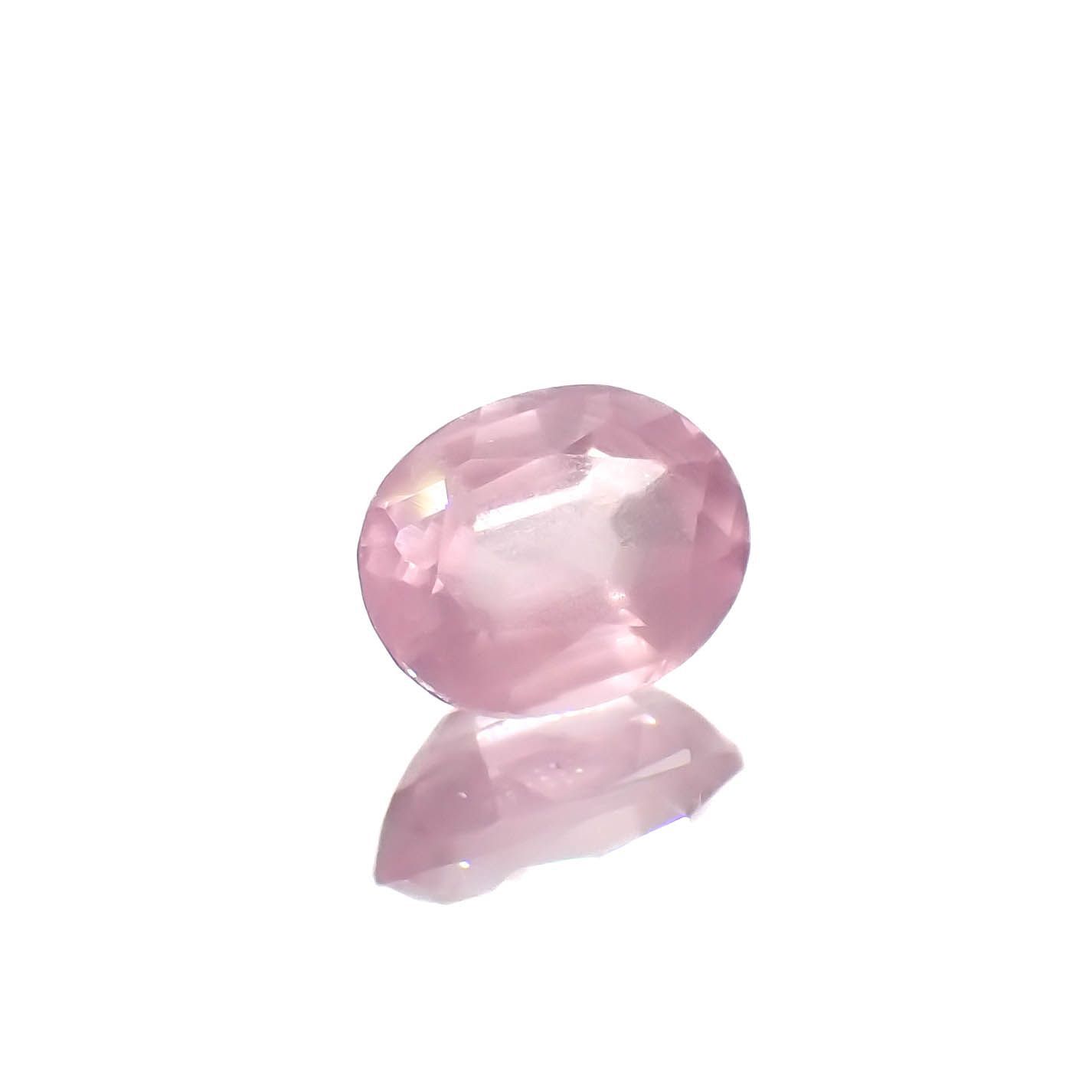 シルキーピンクスピネル(宝石名スピネル)タンザニア産 0.38ct 識別済[240219489]4.9x3.8mm前後