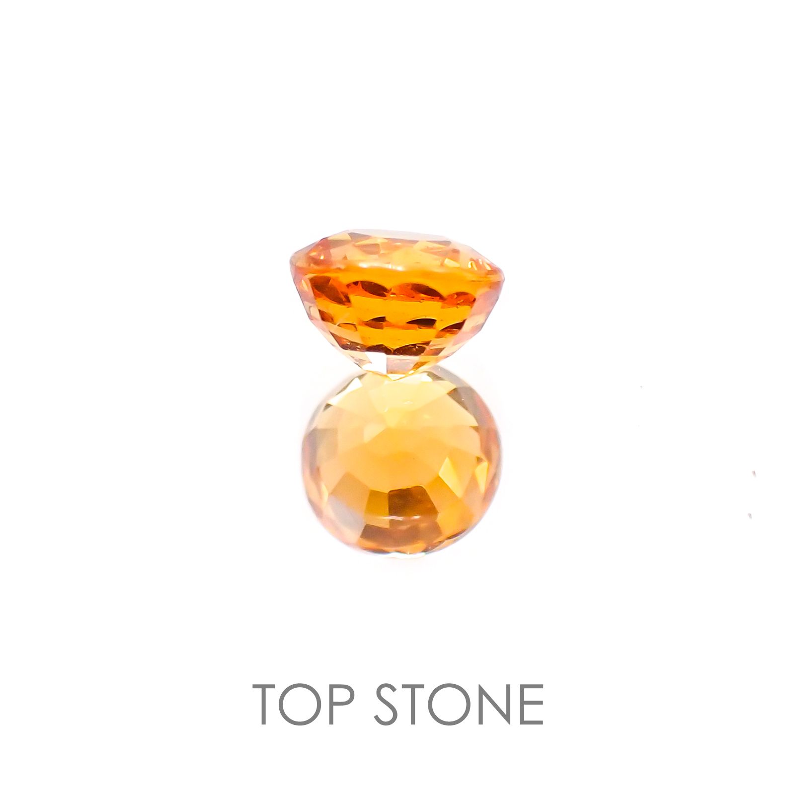 マンダリンガーネット ケニア産 ルース 0.61ct[20118102]4.7×4.7mm前後
