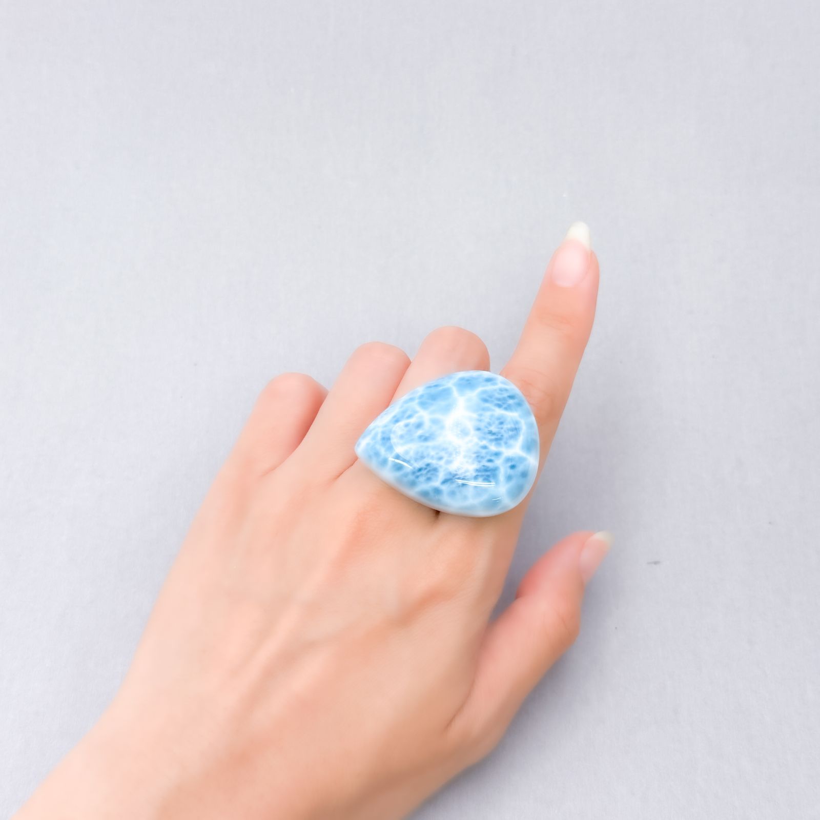 ラリマー ドミニカ共和国産 124.16ct [250630539]40x32.3mm前後