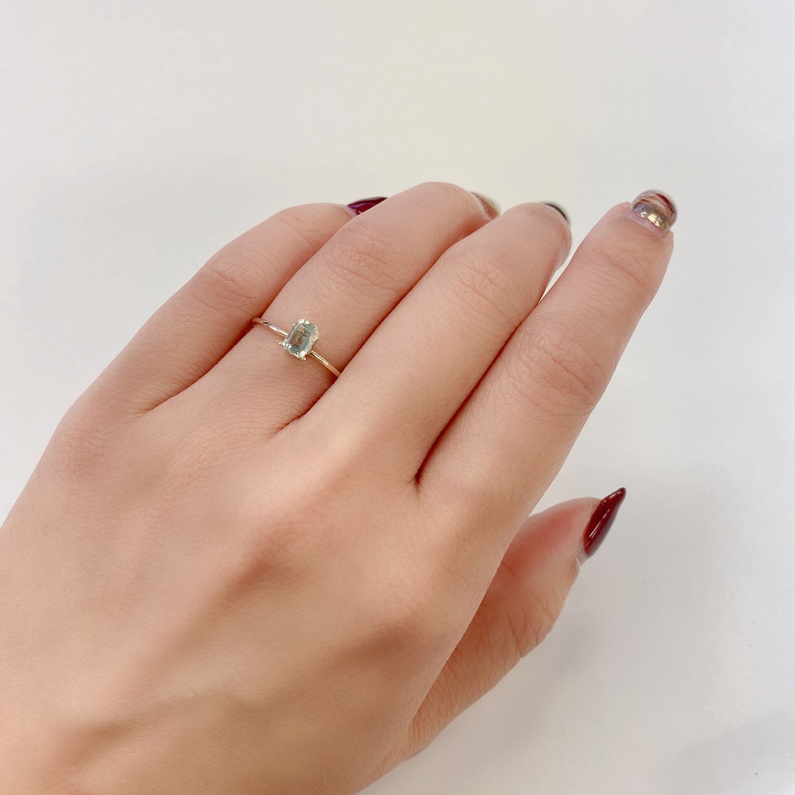 ミントベリル(宝石名グリーン・ベリル)ブラジル産 0.37ct 識別済[231024021]5x3.6mm前後