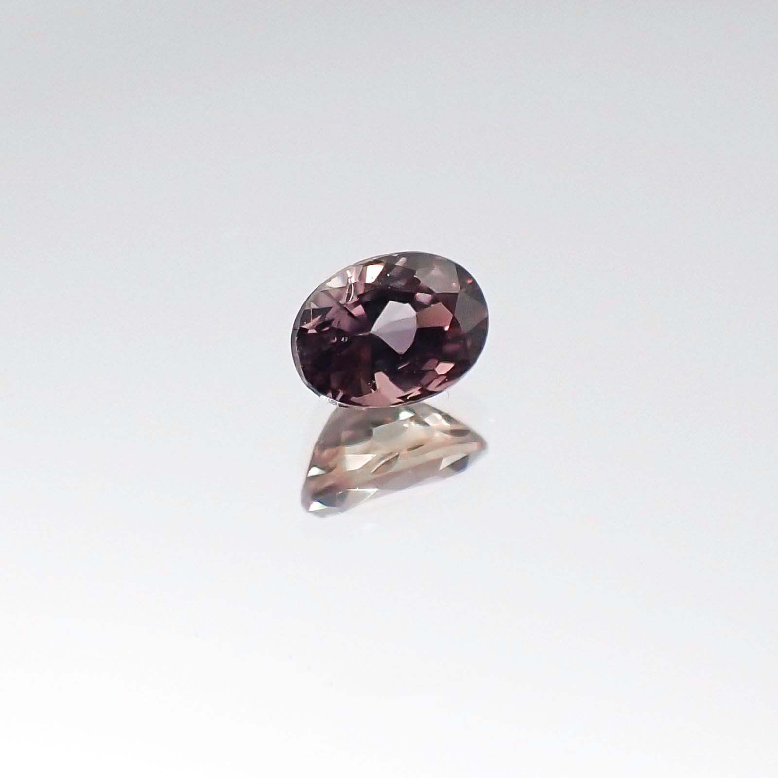 カラーチェンジサファイア 非加熱(宝石名サファイア)タンザニア産 0.44ct 識別済[230622425]4.9x3.5mm前後