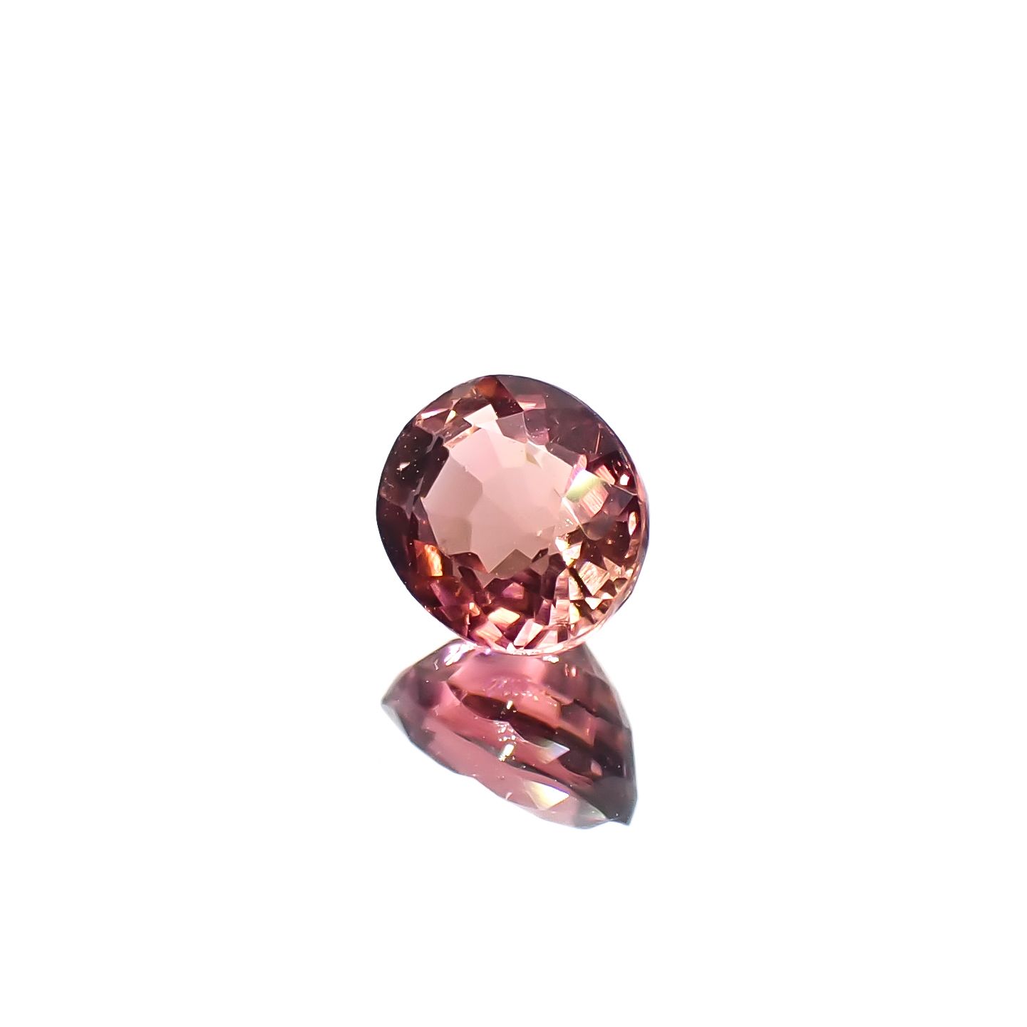 ローズピンクトルマリン(宝石名ピンク・トルマリン)ブラジル/アフリカ産 0.64ct 識別済[240929141]5.6x4.7mm前後