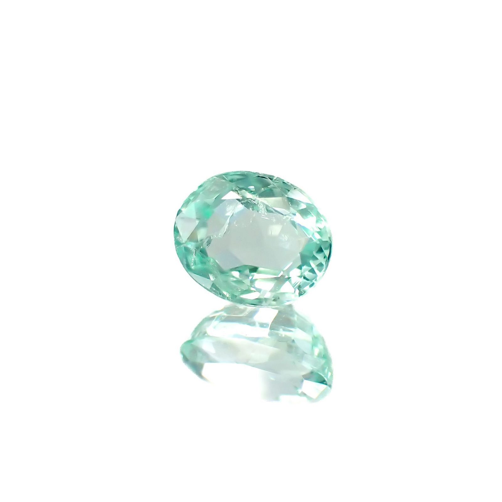 パステルカラーエメラルド コロンビア産 0.37ct / 5x3.9mm前後 [220918056]