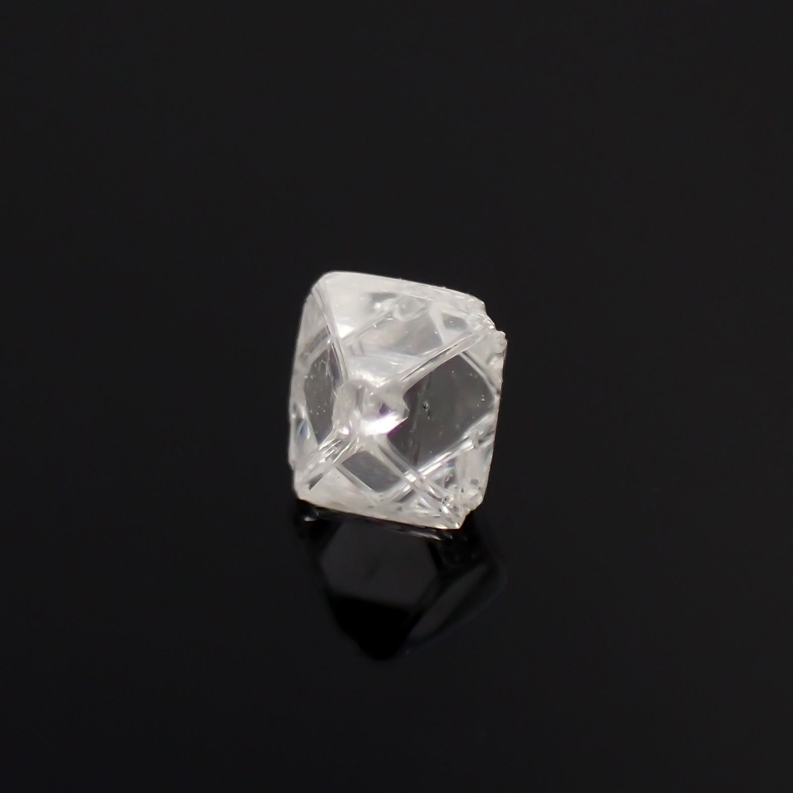 ソーヤブルダイヤモンド 原石(トライゴンあり/Trigon) 0.10ct[230923446]2.8x2.7mm前後