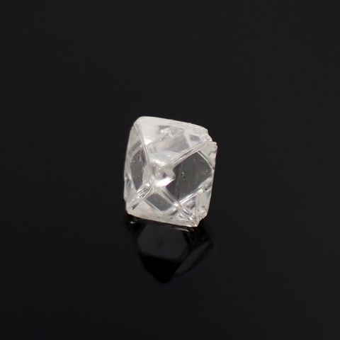 ソーヤブルダイヤモンド 原石(トライゴンあり/Trigon) 0.10ct[230923446]2.8x2.7mm前後
