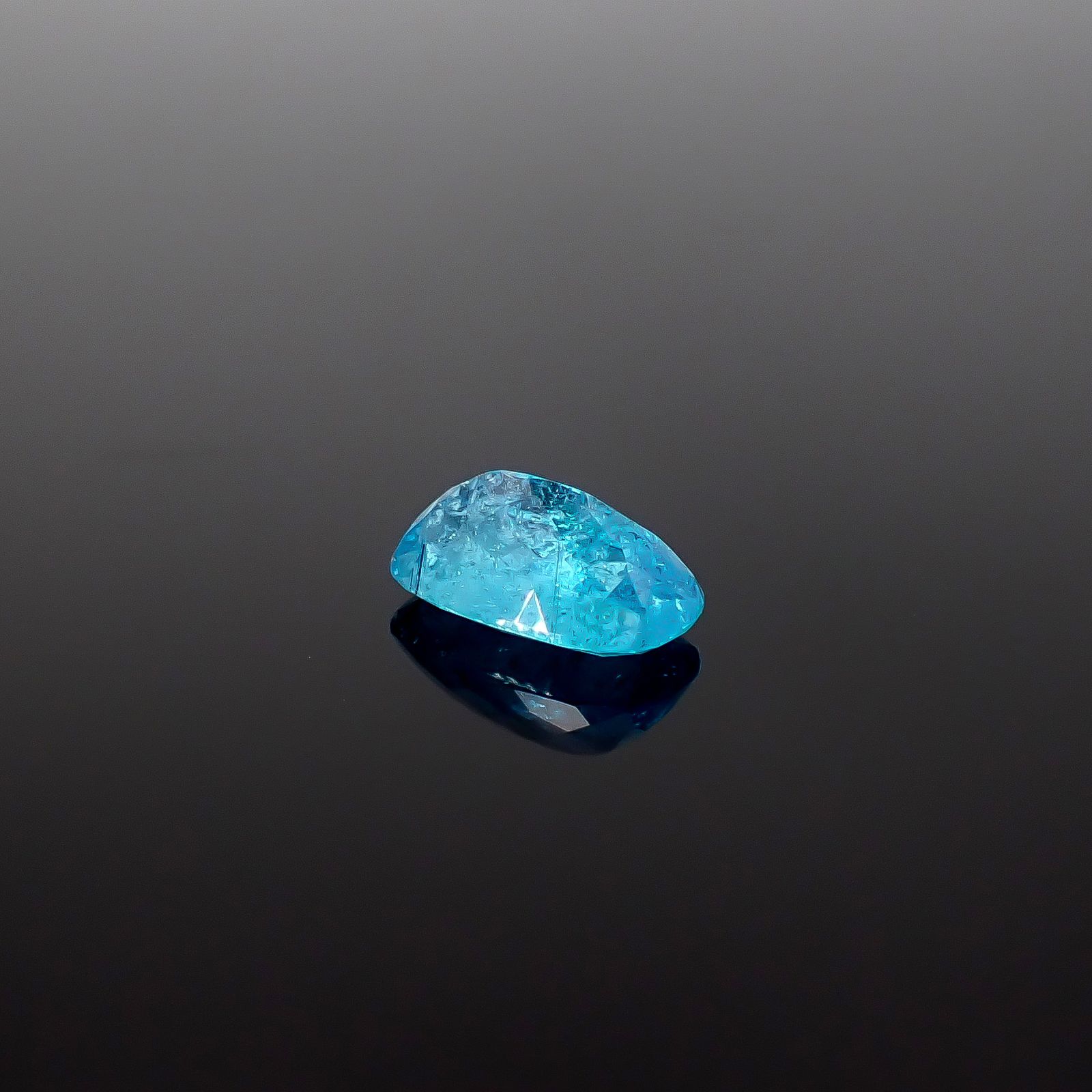 パライバトルマリン(宝石名トルマリン/別名パライバトルマリン)ブラジル産 CGL鑑付 2.030ct / 10.1x6.1mm前後 [260532234]