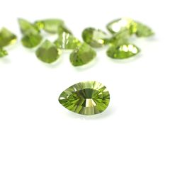 <ランダムセレクト1個販売>◇コンケーブカット◇ペリドット 中国産 約1.05-1.36ct[230722578]9x6mm前後