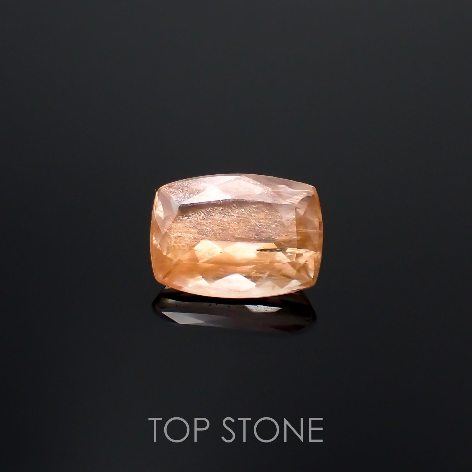 サンストーンスキャポライト(宝石名シーン・スキャポライト)タンザニア産 2.39ct 識別済[221219275]10.1x7.4mm前後
