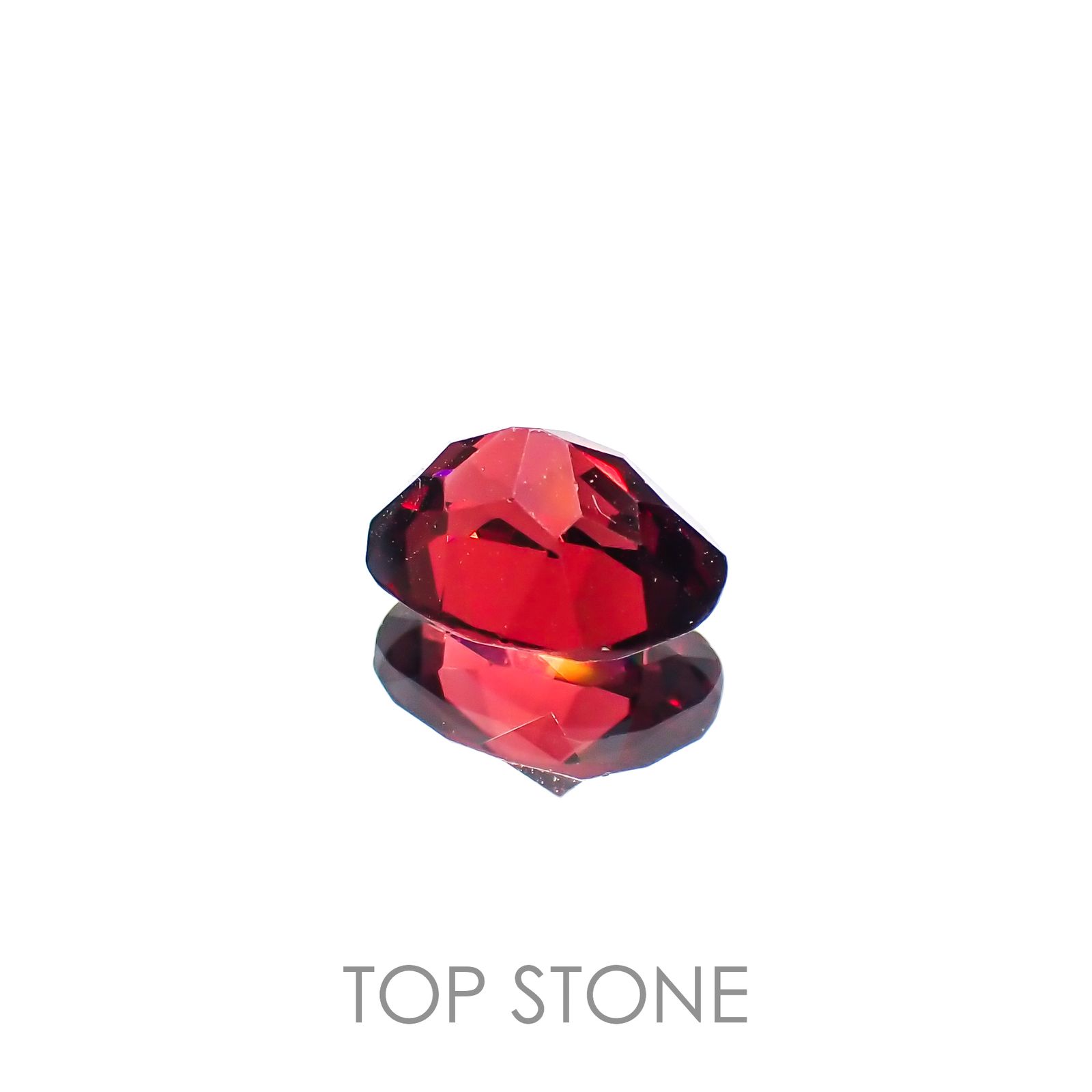パイロープアルマンディンガーネット(宝石名パイロープ アルマンディン・ガーネット)ブラジル産 1.82ct 識別済[221219543]8.2x6.4mm前後