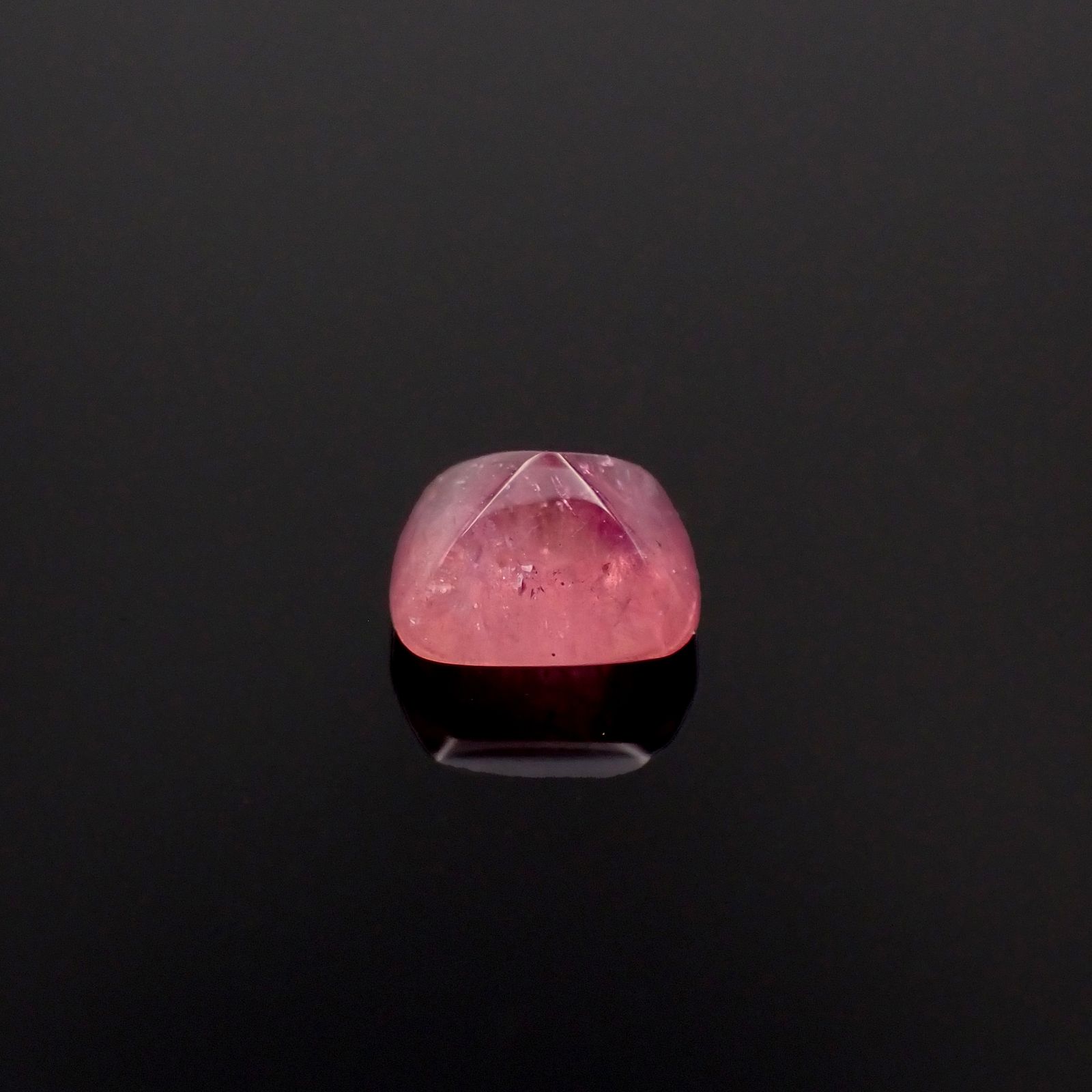 ◇バフカット◇レッドベリル アメリカ・ユタ州産 0.20ct[231023764]3.8x3.4mm前後