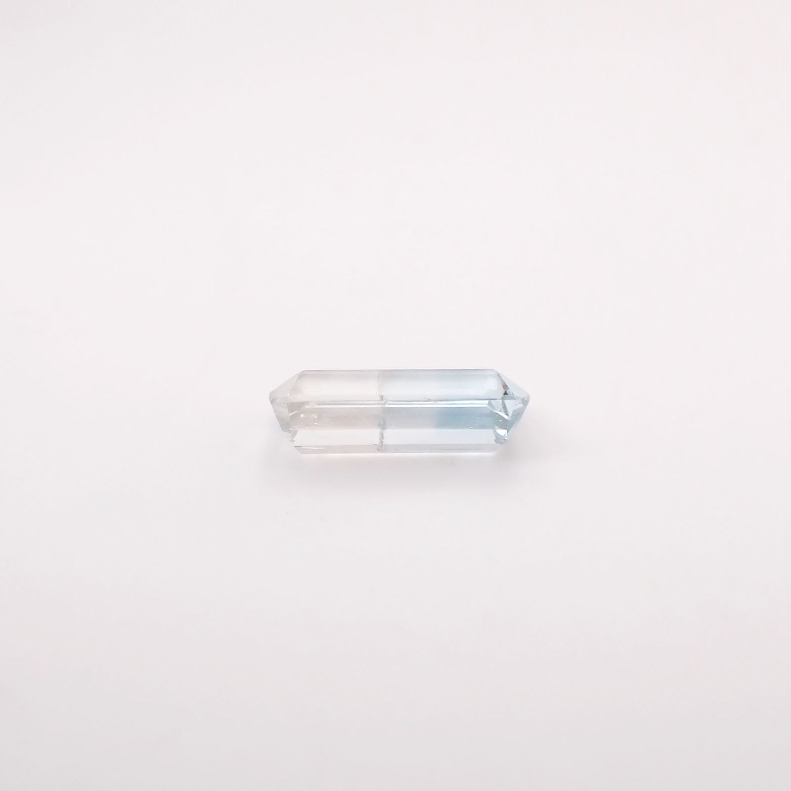 バイカラートパーズ 非加熱 ブラジル産 3.42ct / 11.4x7mm前後 [260331800]