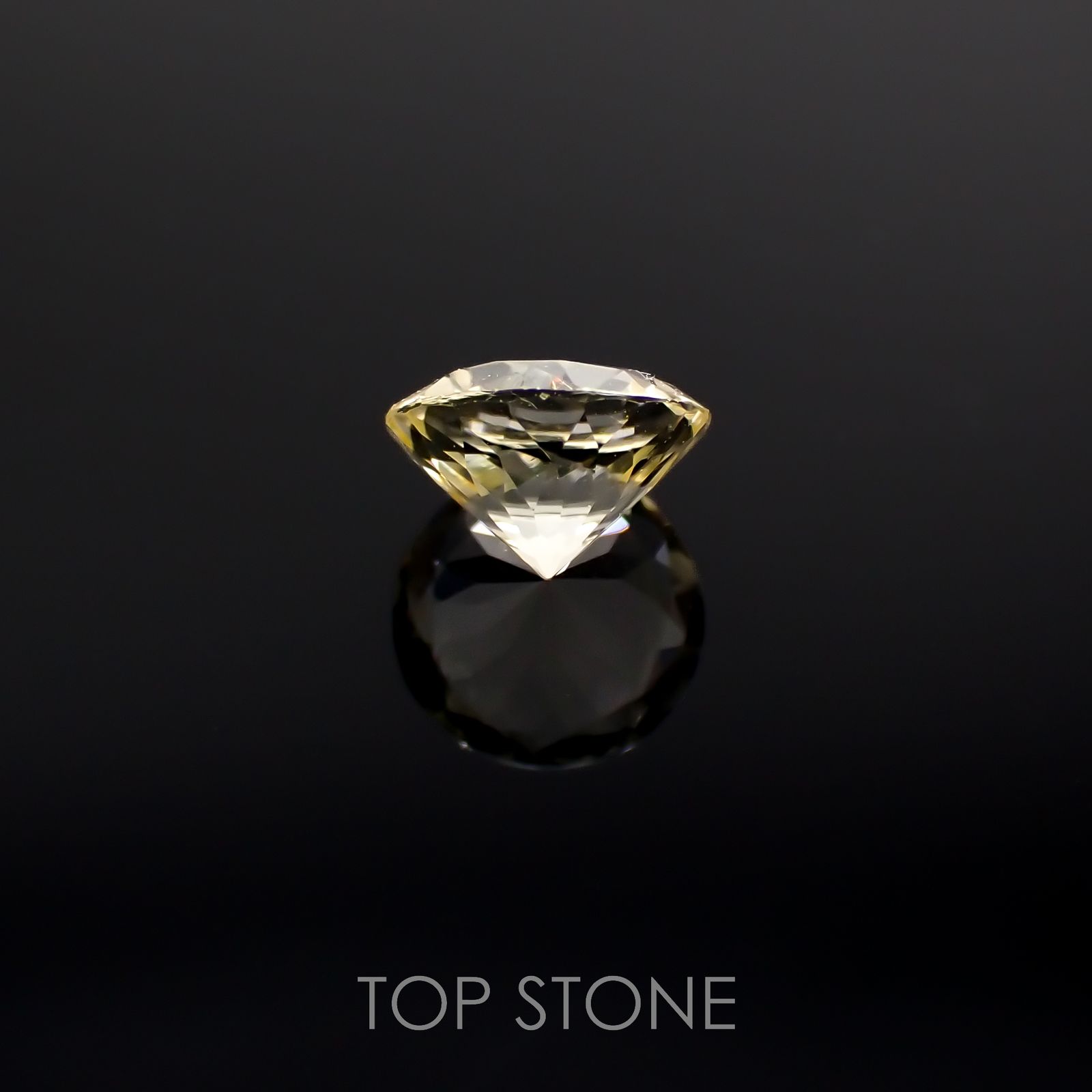 イエロースキャポライト(宝石名イエロー・スキャポライト)タンザニア産 0.37ct 識別済[220918026]4.9x4.9mm前後