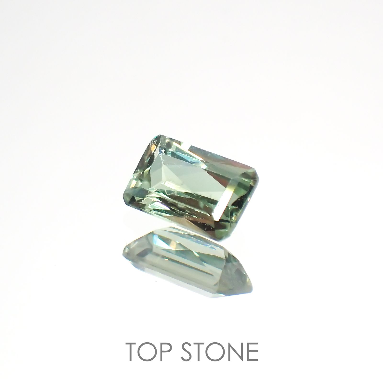 グリーンクリソベリル(宝石名クリソベリル)スリランカ/マダガスカル産 0.36ct 識別済[220114467]4.8x3.2mm前後