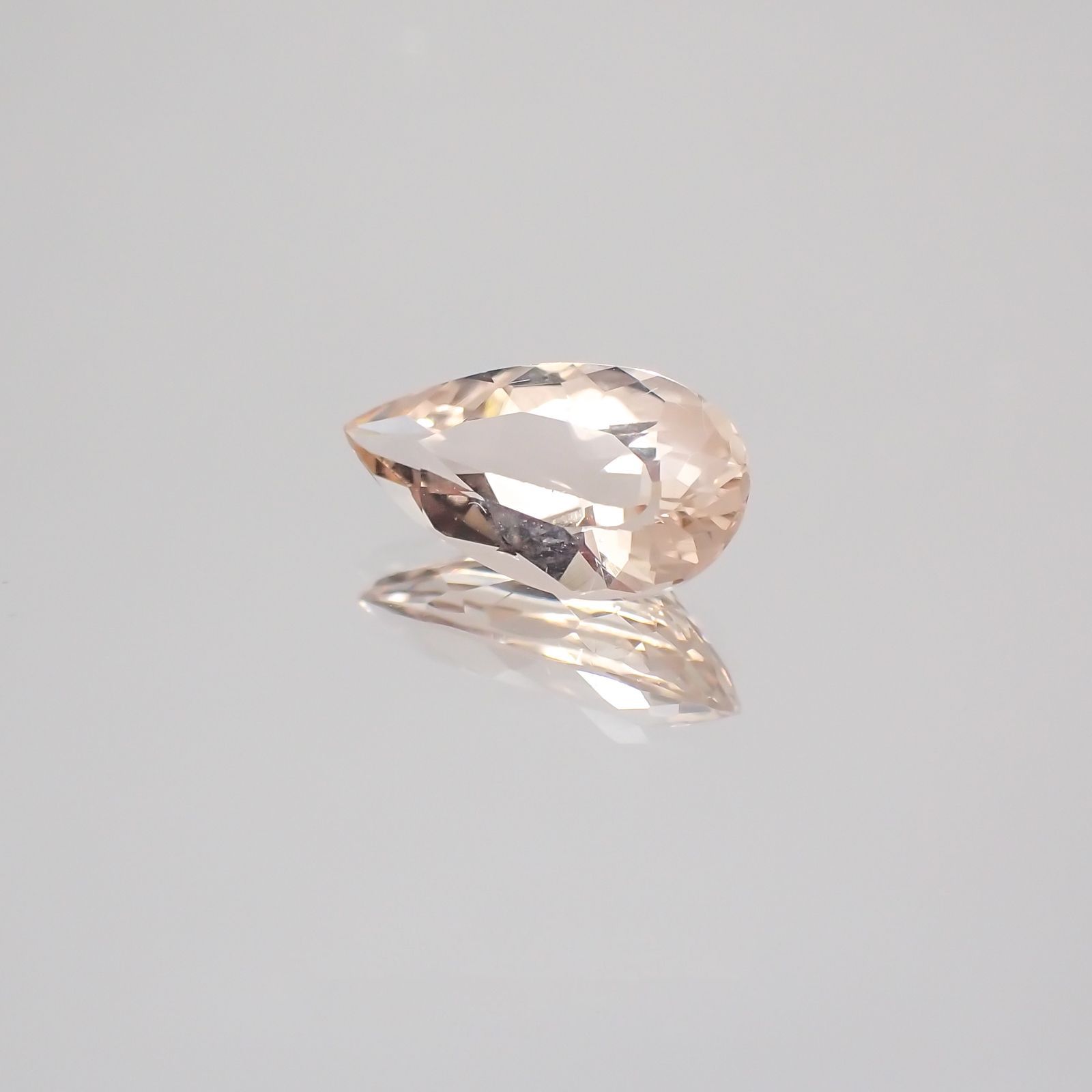モルガナイト(宝石名モルガナイト) ナイジェリア産 1.17ct 識別済[21039105]9.7×5.5mm前後