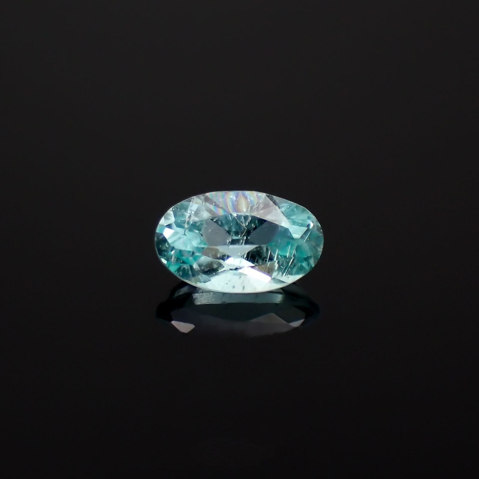 パライバトルマリン(宝石名トルマリン/別名パライバ・トルマリン)モザンビーク産 識別済 0.24ct / 5x3mm前後 [230220371]