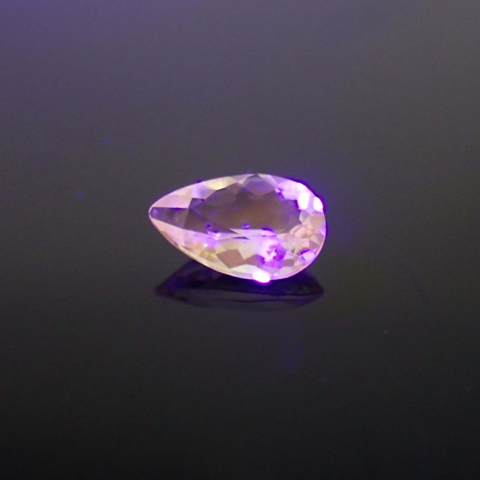 テネブレッセンススキャポライト(宝石名スキャポライト)アフガニスタン産 識別済 0.37ct / 6.8x4.2mm前後 [230722565]