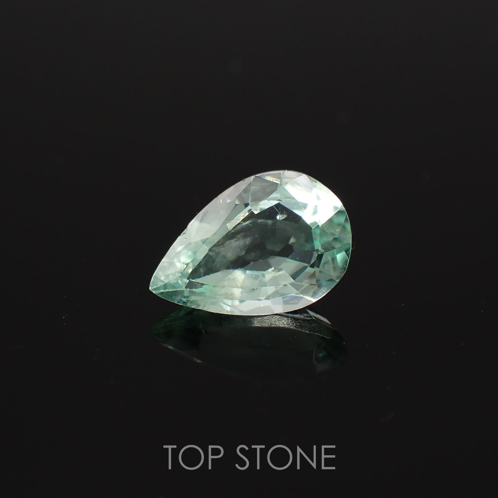 ミントベリル(宝石名グリーン・ベリル)ブラジル産 0.80ct 識別済[220817550]8.1x5.5mm前後