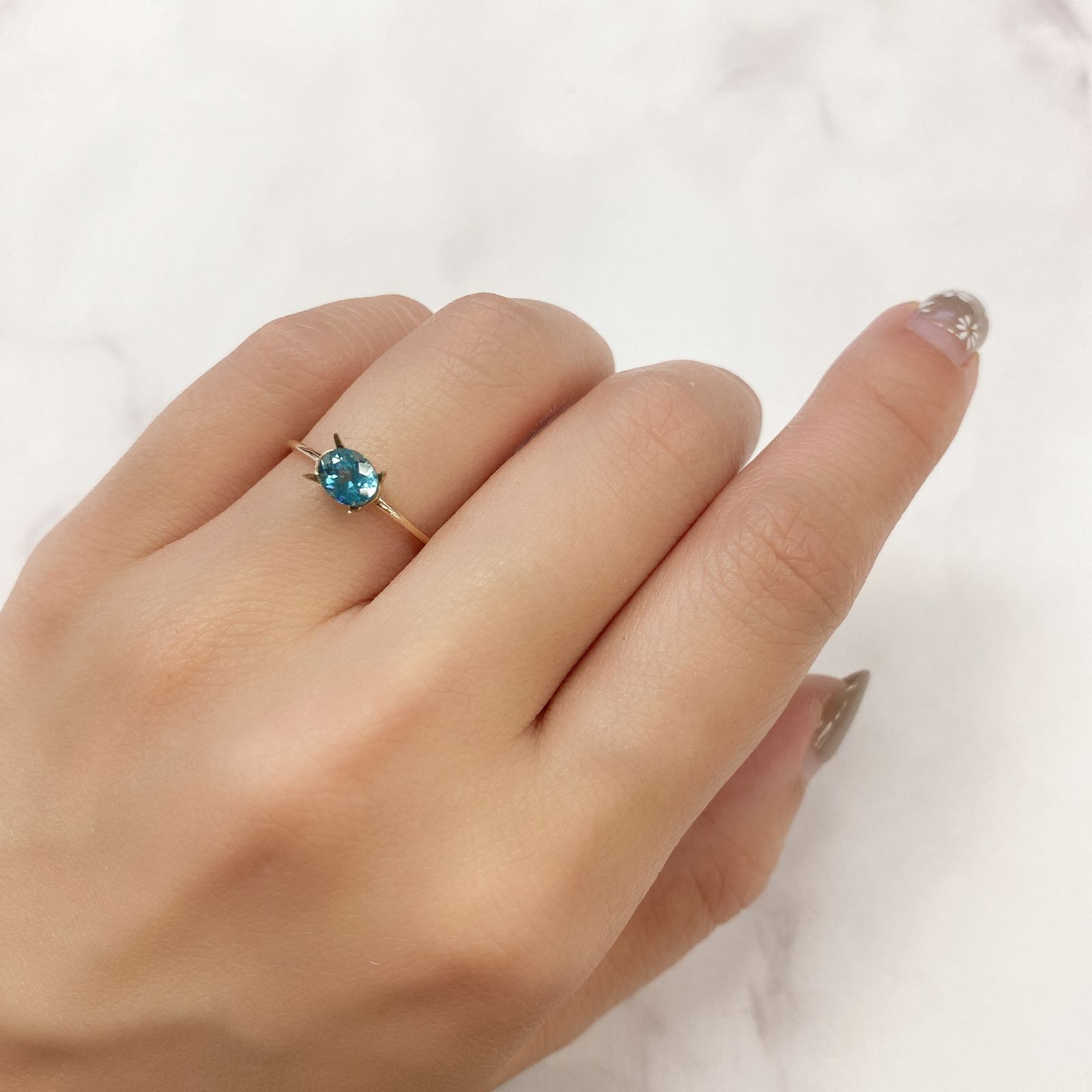 アパタイト(宝石名アパタイト) マダガスカル産 0.61ct 識別済[211013521]5.7×4.7mm前後