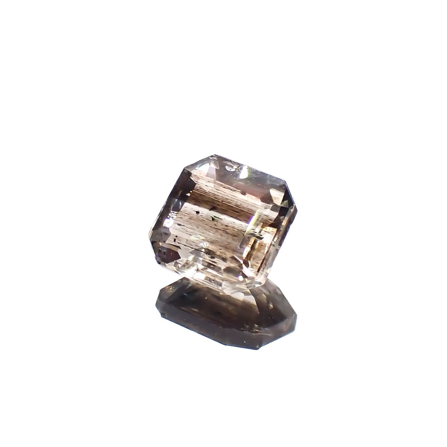レインボースキャポライト ブラジル産 0.97ct[230220612]6x5.9mm前後