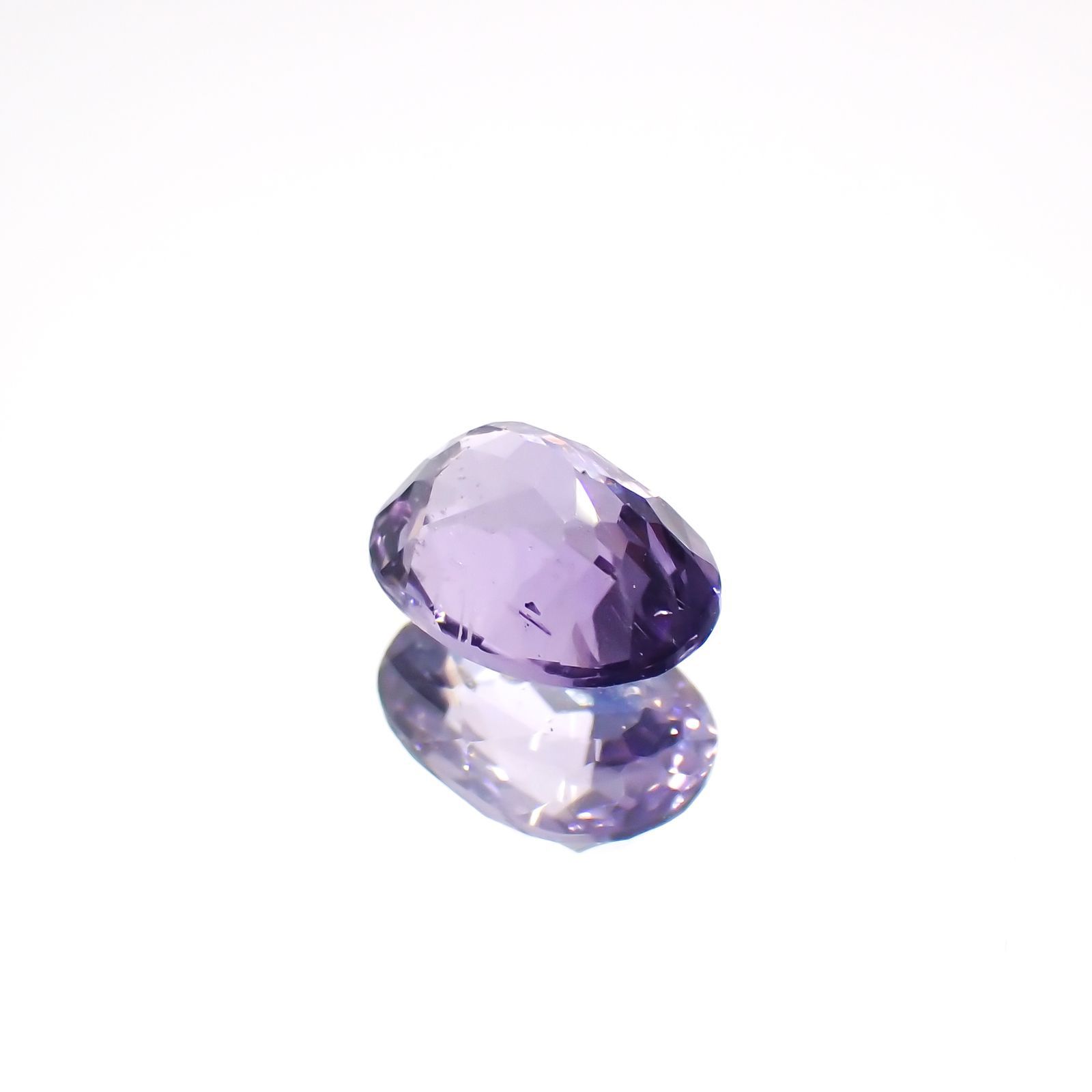 マリアライト(宝石名パープル・スキャポライト)スリランカ産 0.71ct 識別済[220114873]6.8x5mm前後