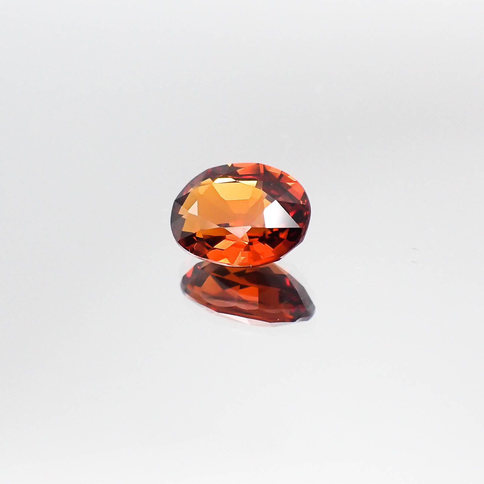 スペサルティンガーネット(宝石名スペサルティン・ガーネット)ナイジェリア産 2.87ct 識別済[230522155]9.3x7.3mm前後