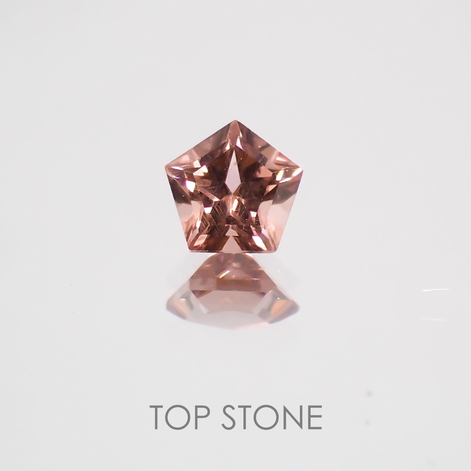 ◇ペンタゴンカット◇マラヤガーネットSA(宝石名ガーネット) タンザニア産 0.29ct 識別済[210210090]4×4.2mm前後