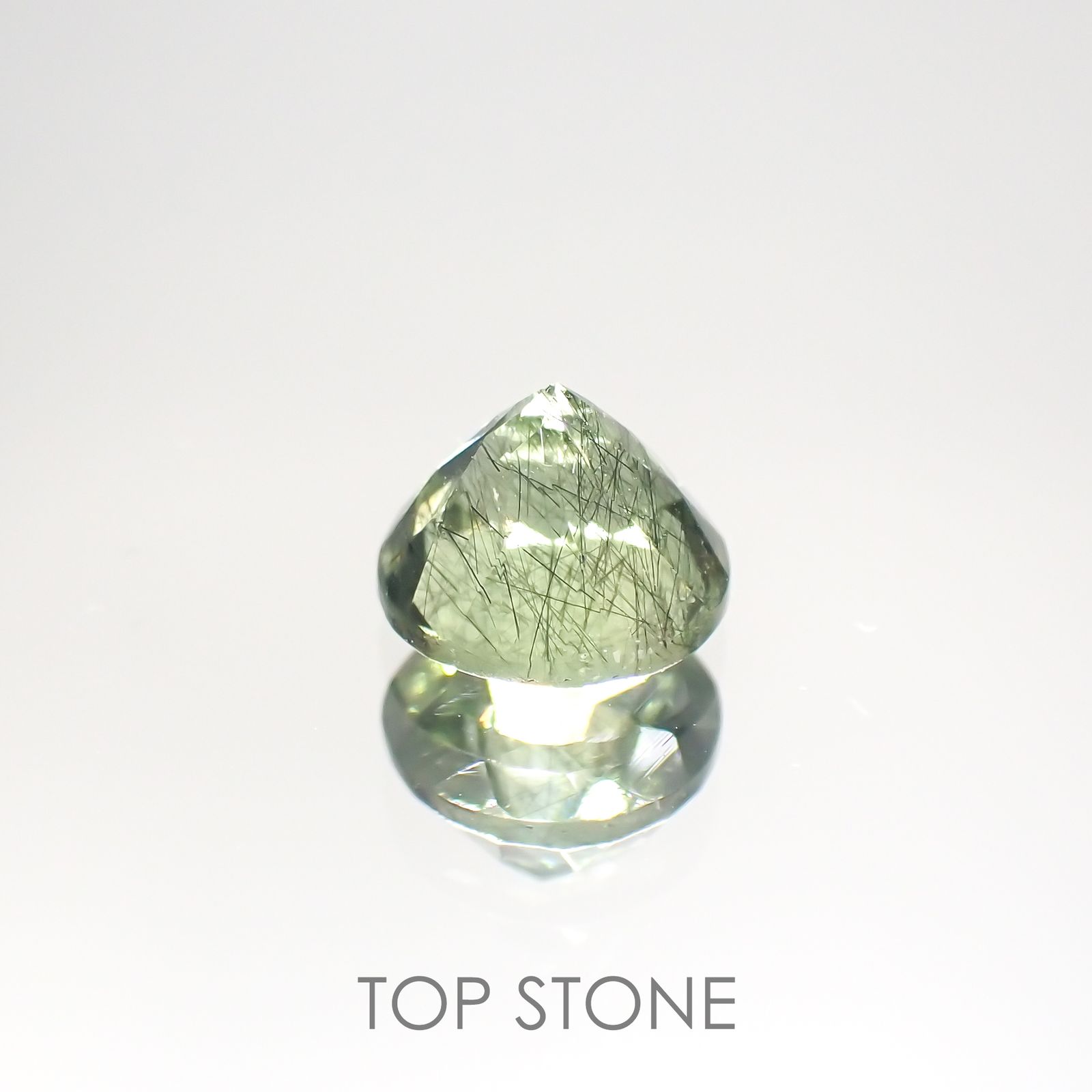 ルドウィジャイトインペリドット(宝石名ルドウィジャイトインペリドット) パキスタン産 1.05ct 識別済[211013502]6.2×6.1mm前後