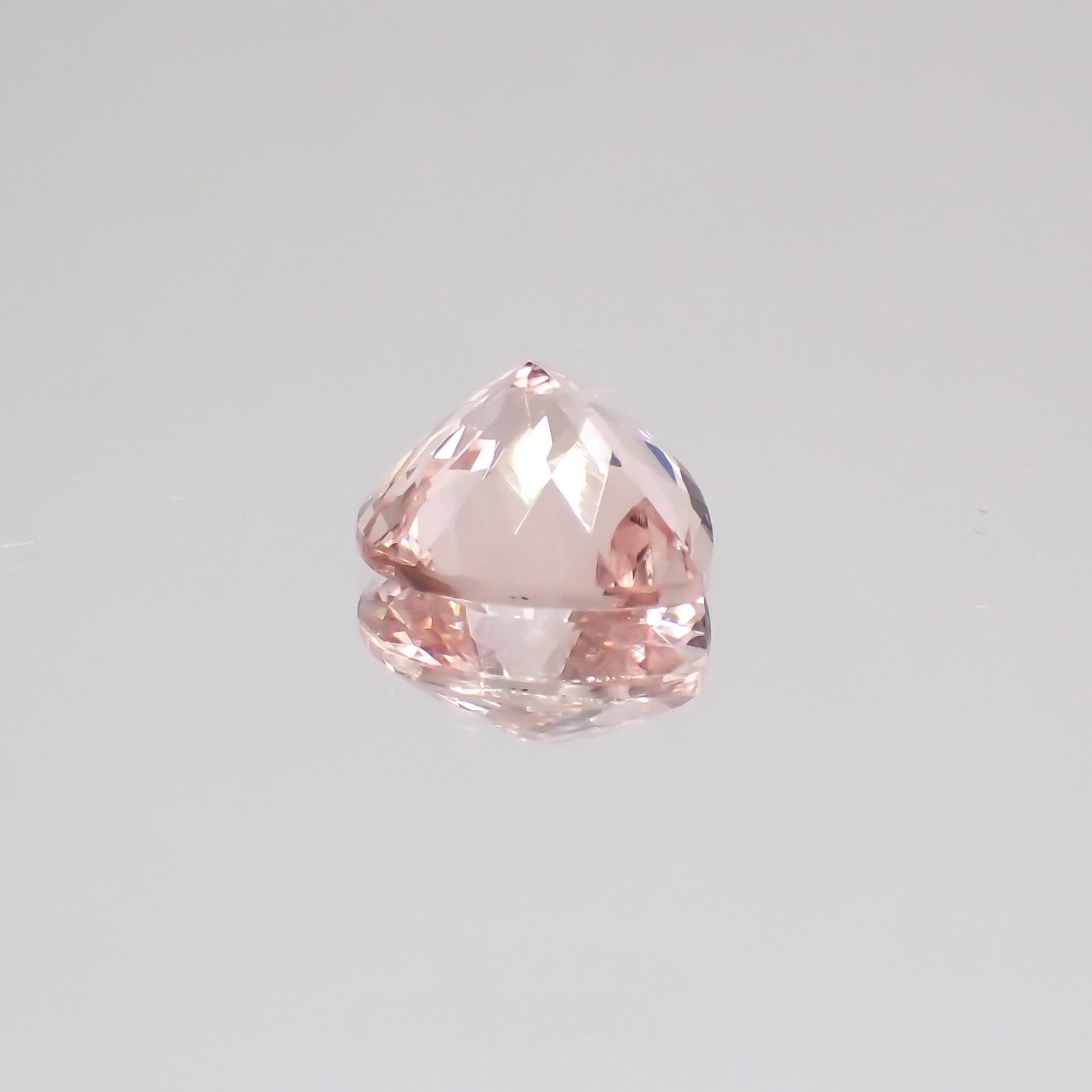 モルガナイト(宝石名モルガナイト) ナイジェリア産 2.752ct ソ付(日独)[210510836]10.2×10.1mm前後