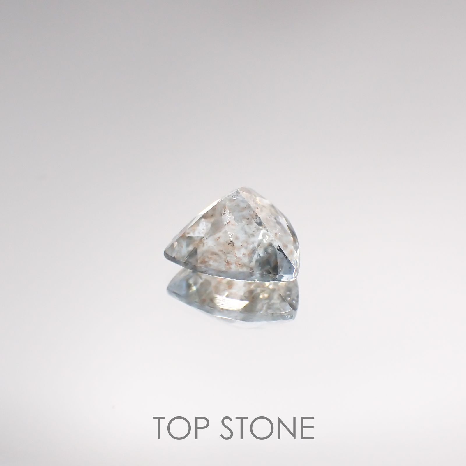 アベンチュリンアクアマリン(宝石名アクアマリン) ナイジェリア産 2.07ct 識別済[210712986]8.9×9.1mm前後