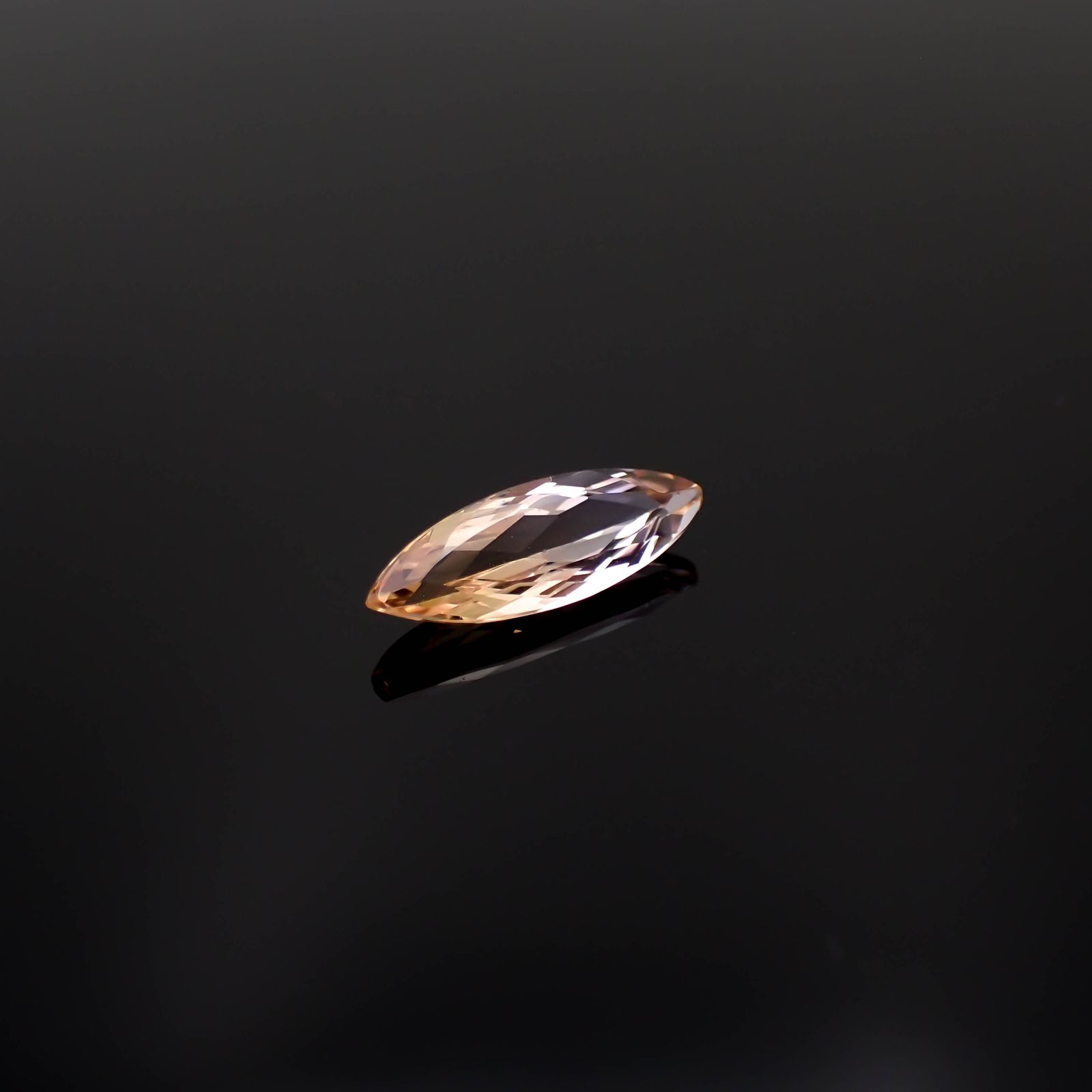 バイカラートパーズ ブラジル産 2.10ct[230521922]15.1x5.3mm前後