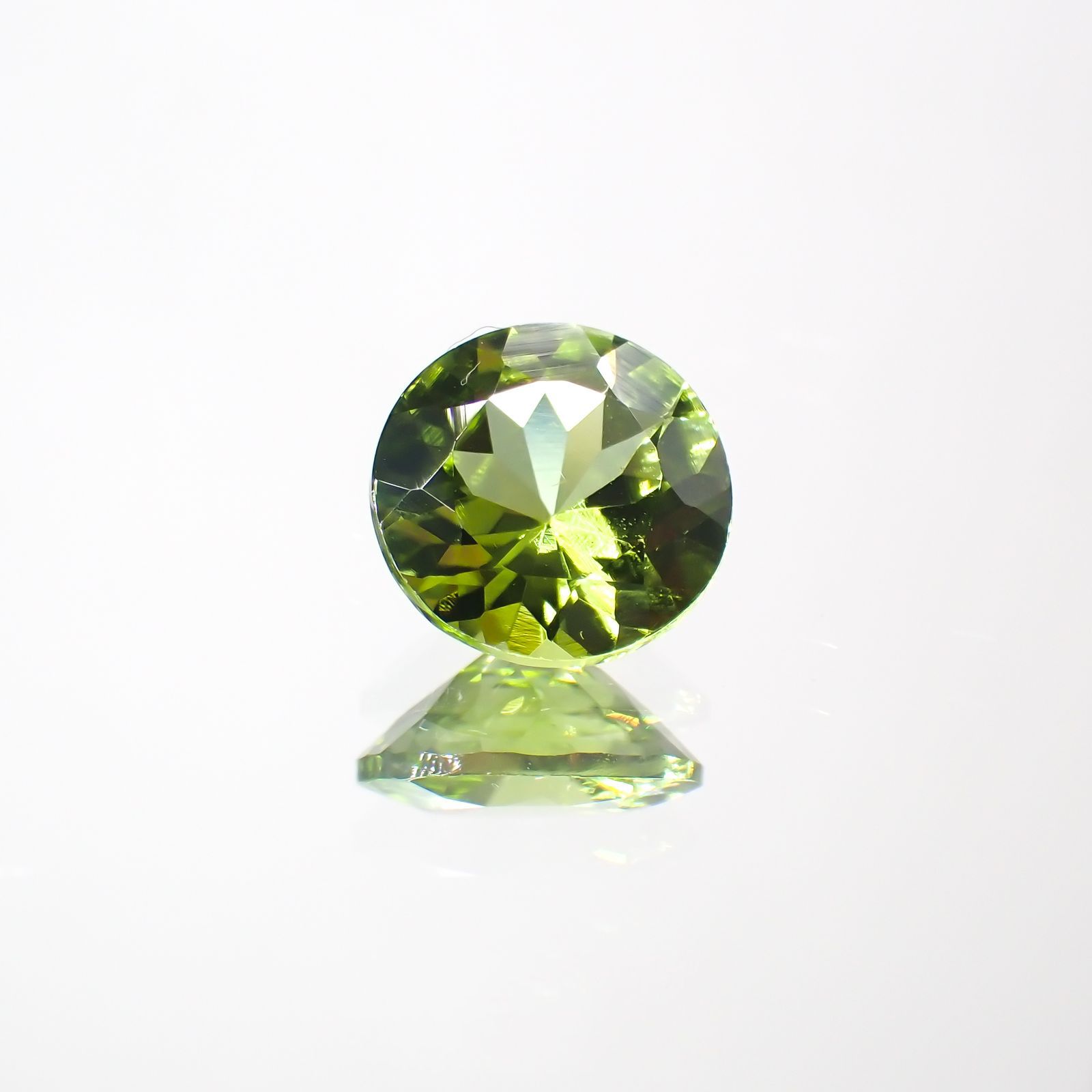 ペリドット(宝石名ペリドット) パキスタン産 1.10ct 識別済[211013090]6.8×6.8mm前後