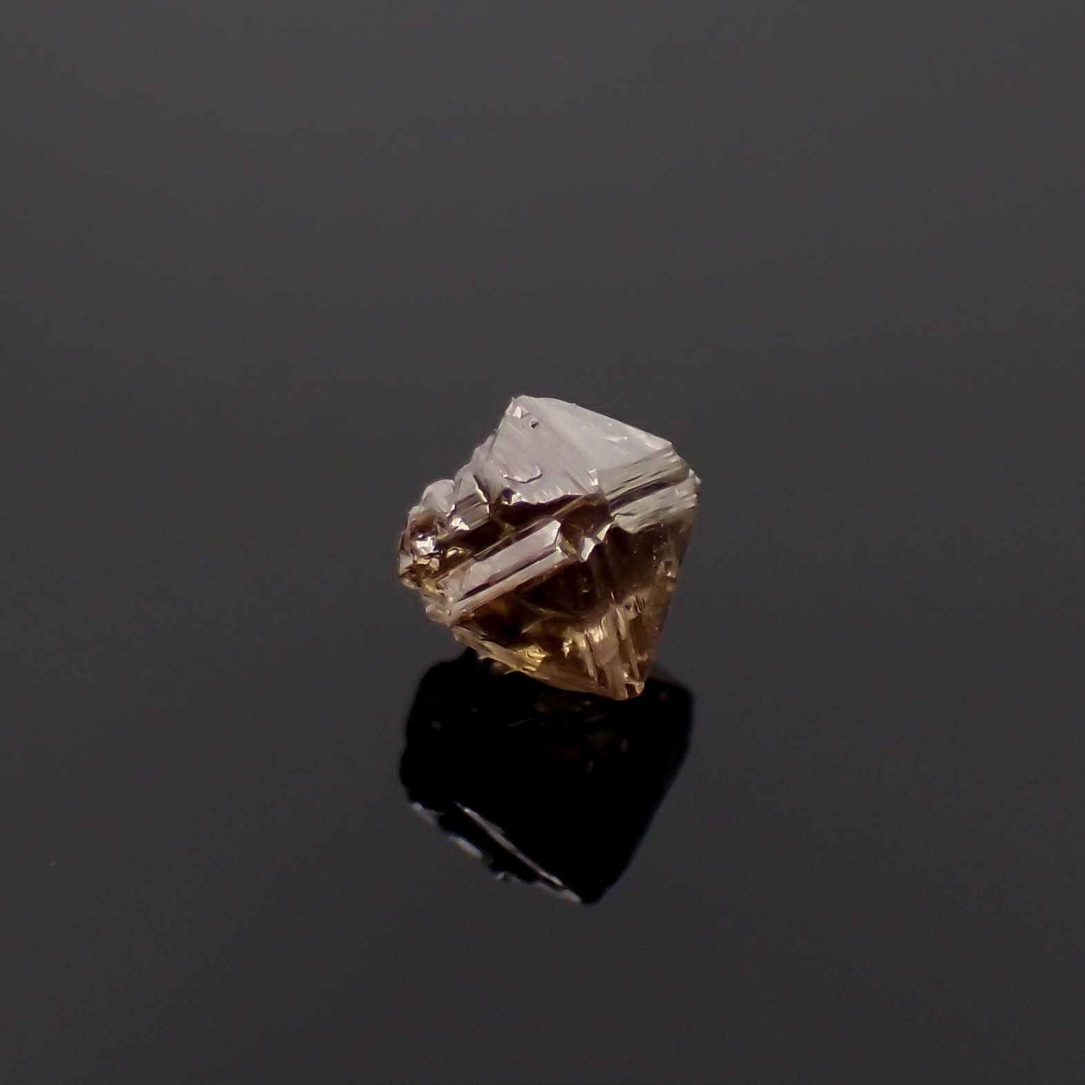 ソーヤブルダイヤモンド原石 0.52ct[230119761]4.4x4.3mm前後