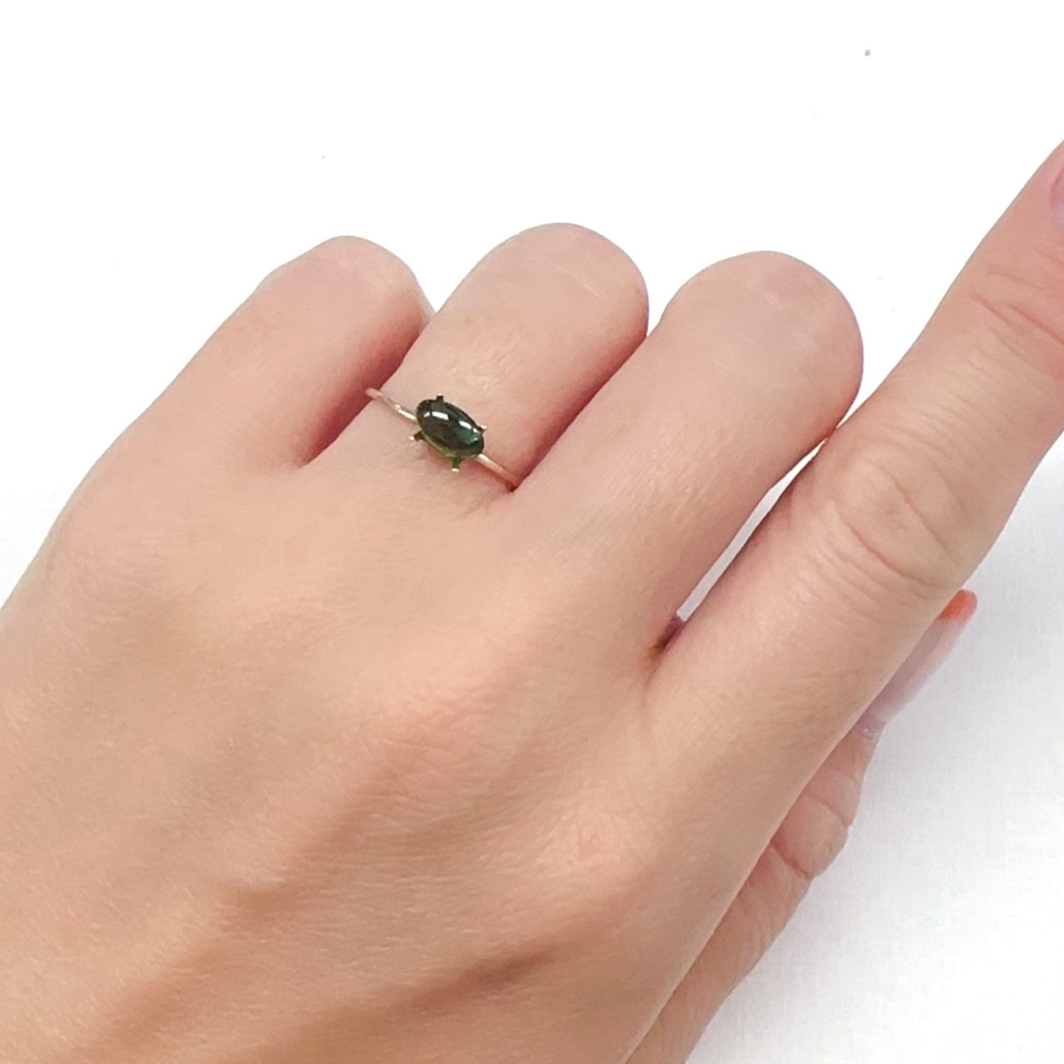 クロムトルマリン タンザニア産 0.67ct[240527777]6.8x4.3mm前後