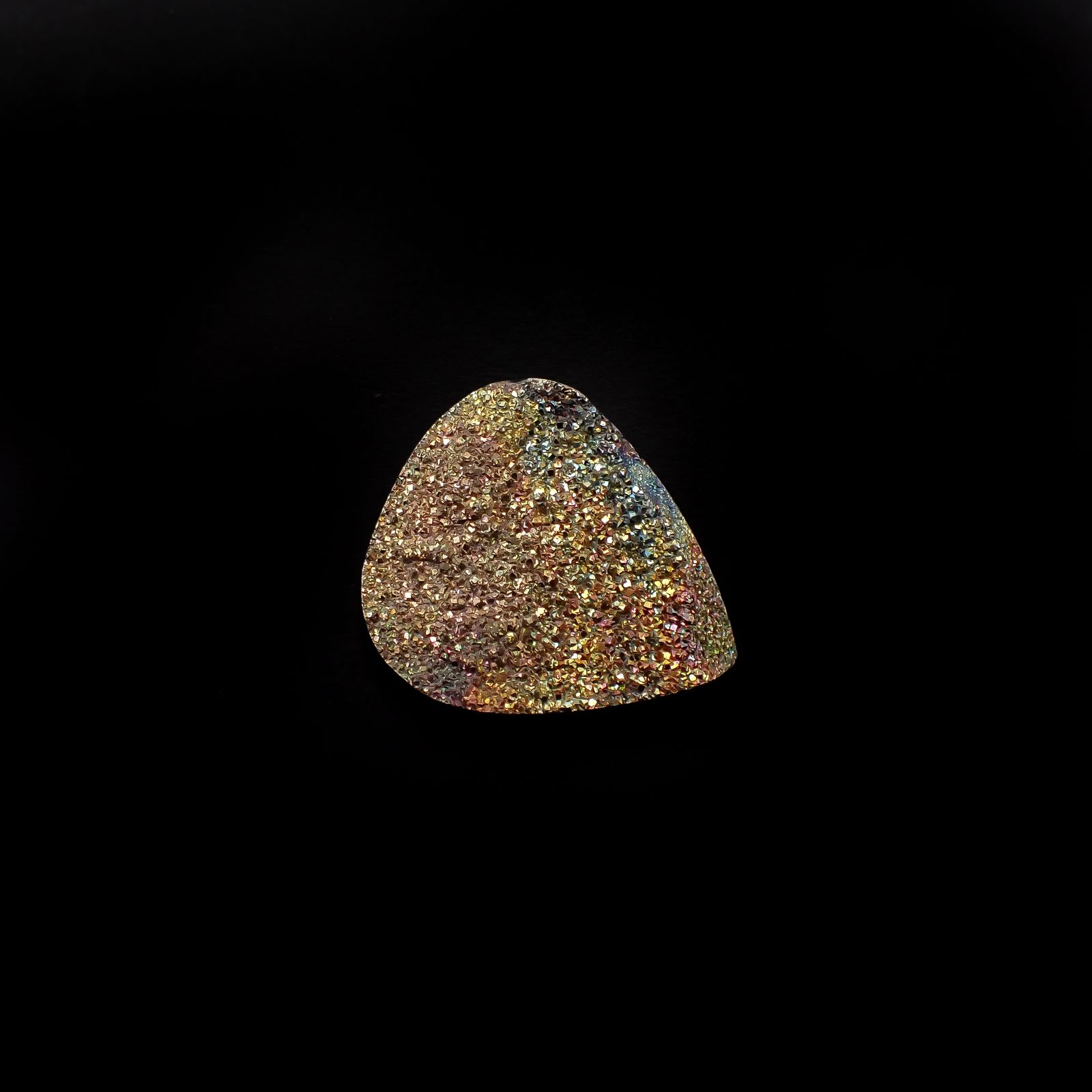 ◇フリーフォーム◇レインボーパイライト 原石 ロシア産 21.47ct[240527474]23.2x19.8mm前後