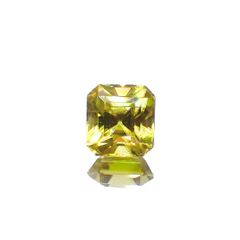 スフェーン(宝石名スフェーン)マダガスカル産 0.85ct 識別済[230120093]5.3x5mm前後