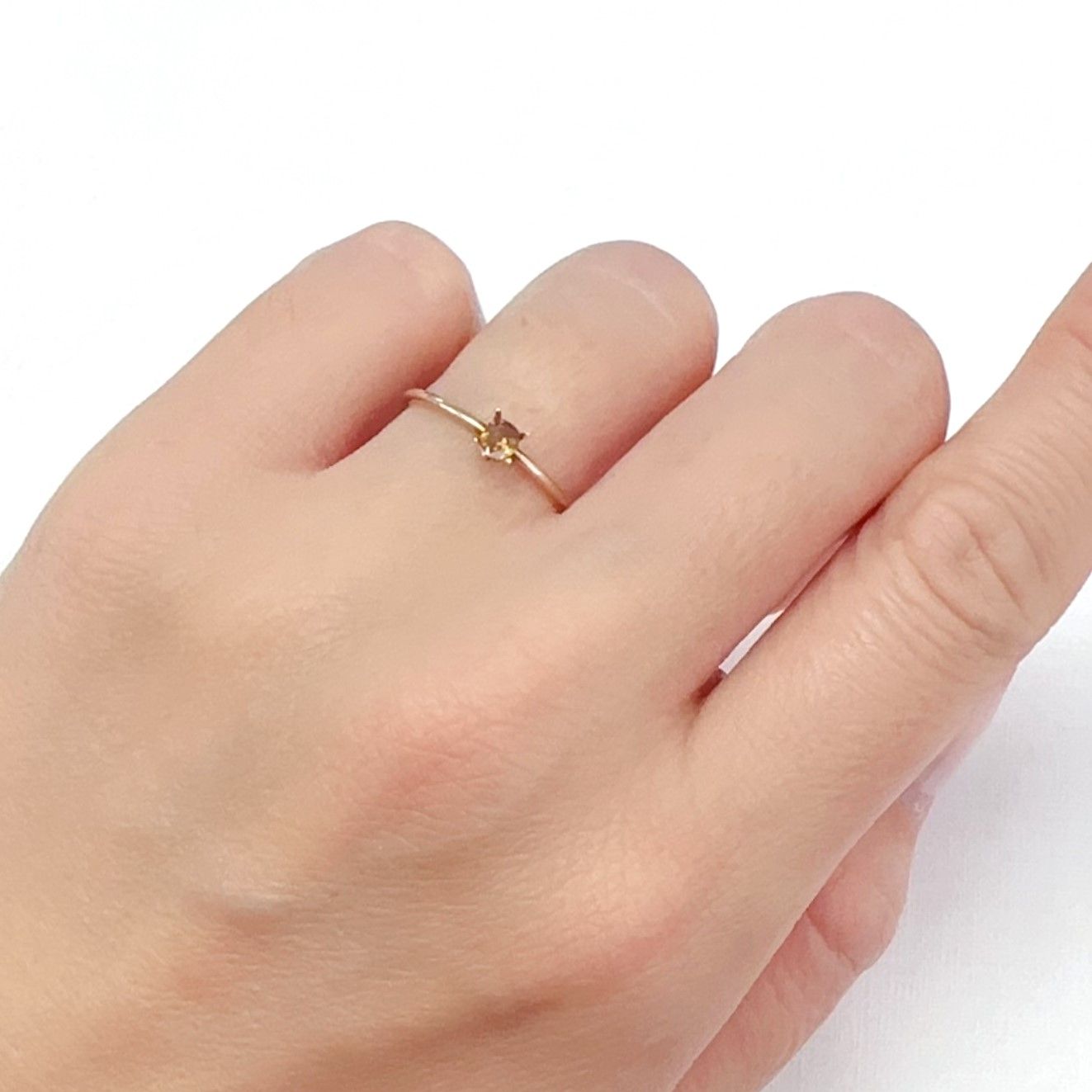 オレンジダイヤモンド(宝石名ダイアモンド SI-1/FANCY DEEP YELLOW ORANGE) 0.147ct ソ付(CGL)[240427043]4.04x2.97mm前後