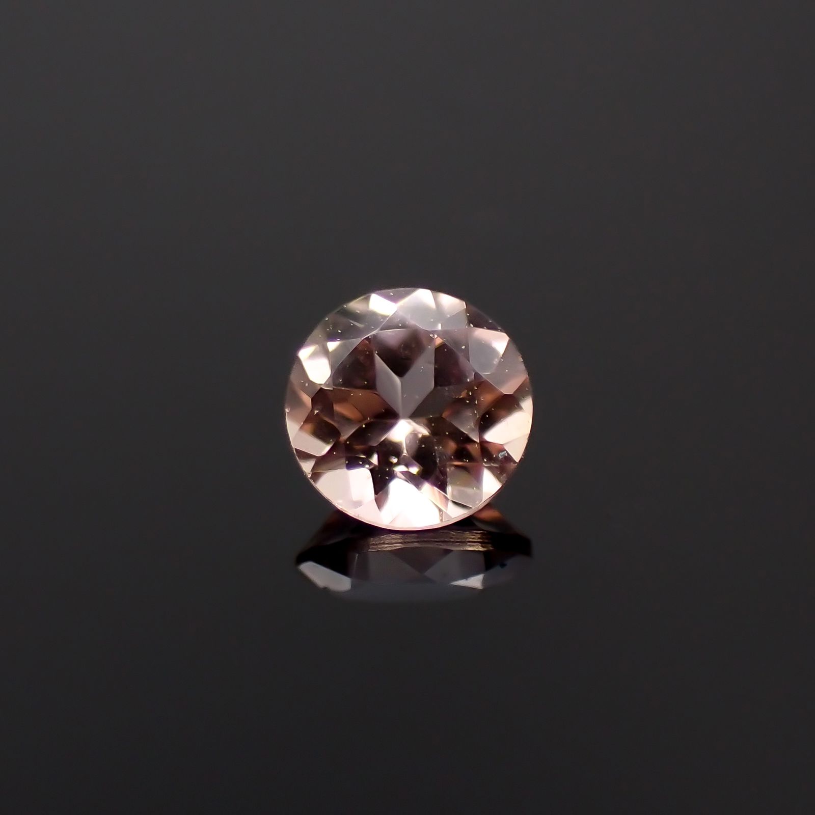 インペリアルトパーズ ブラジル産 0.18ct[230923510]3.5x3.5mm前後