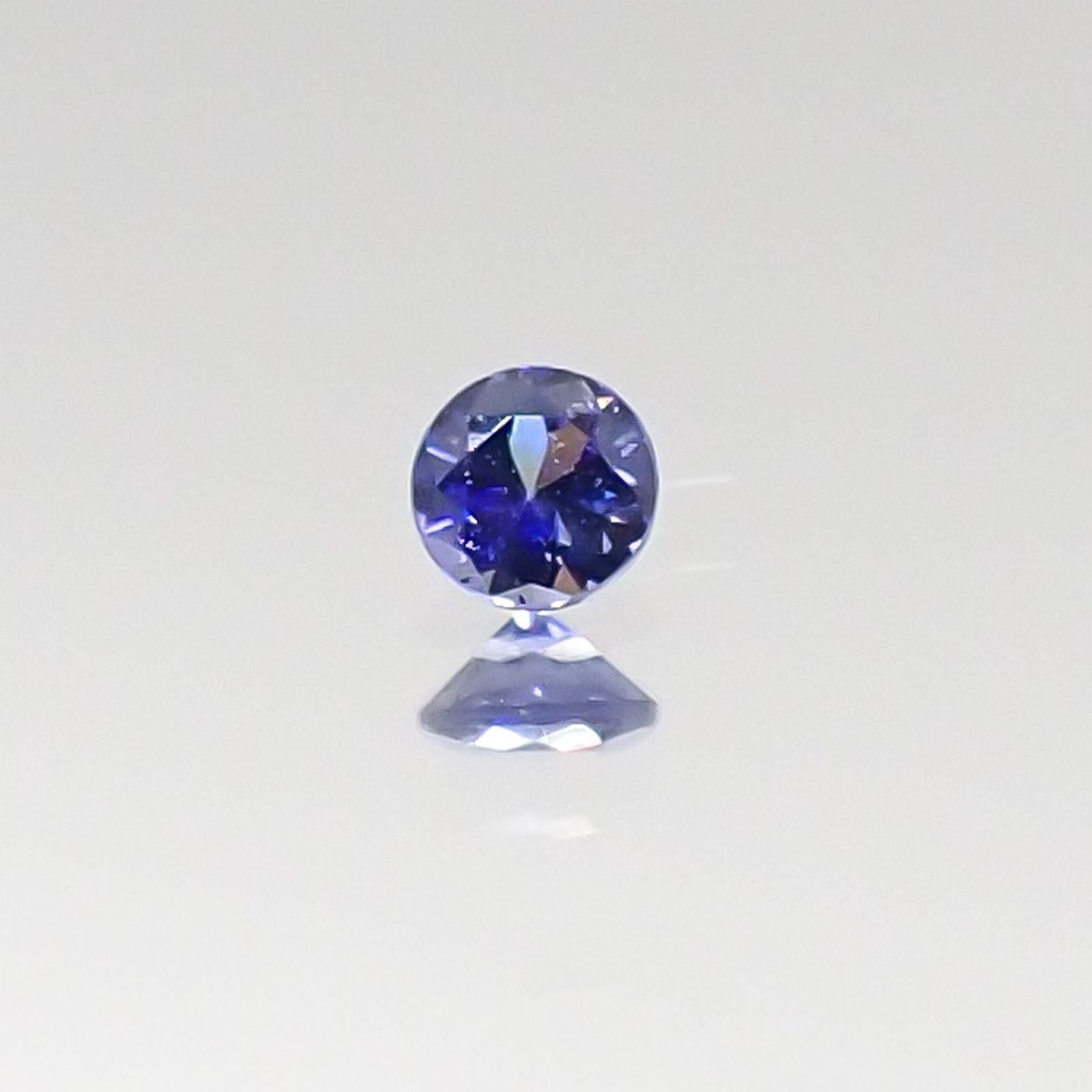ベニトアイト(宝石名ベニトアイト) アメリカ・カリフォルニア産 0.053ct 識別済[20095851]2.3×2.2mm前後