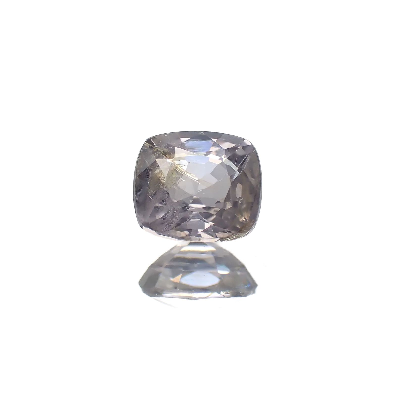 グレースピネル(宝石名スピネル)ビルマ/マダガスカル産 0.77ct 識別済[220817560]5.7x5.1mm前後
