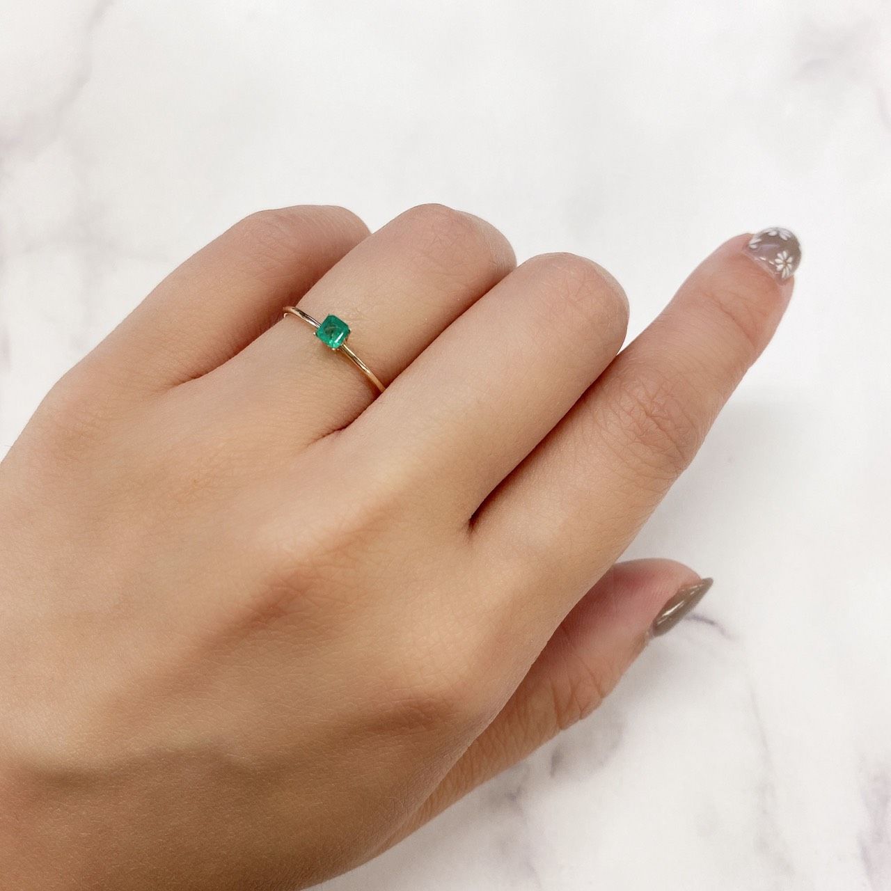 エメラルド(宝石名エメラルド) コロンビア産 0.13ct 識別済[201912834]3.1×3mm前後
