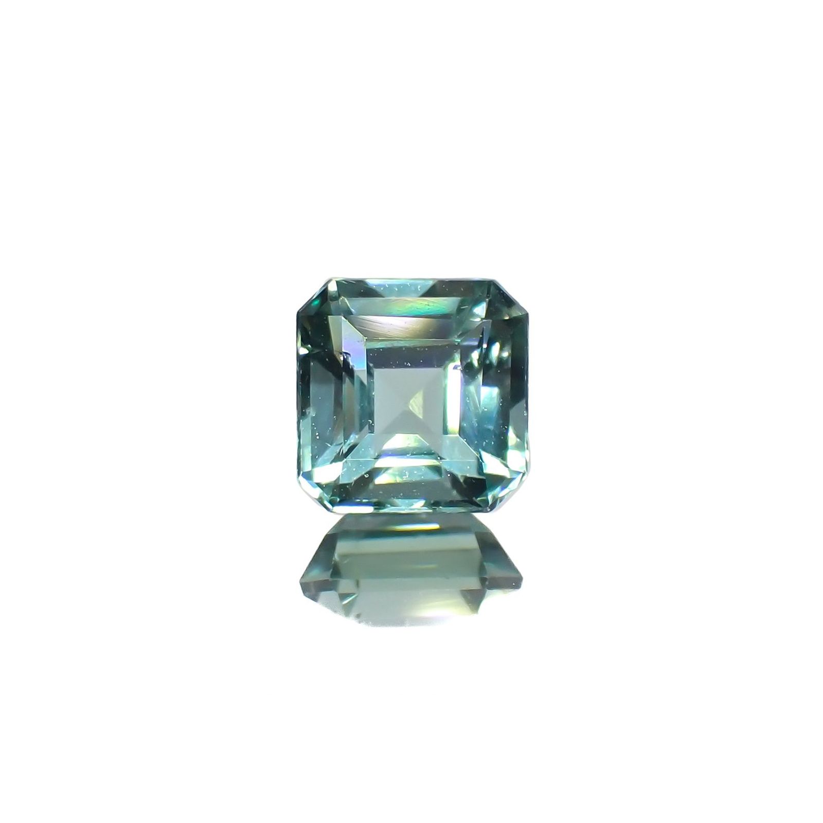 ブルーグリーントルマリン(宝石名トルマリン)ルワンダ産 識別済 0.94ct / 5.7x5.6mm前後 [221118988]