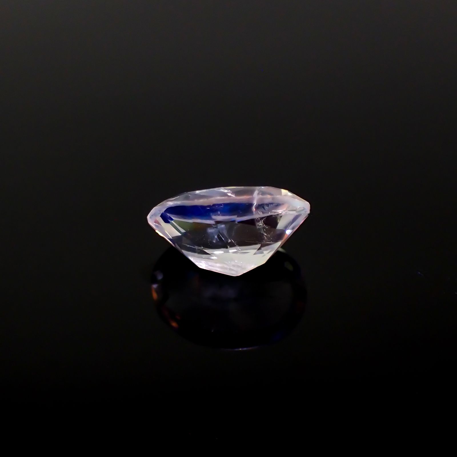 レインボームーンストーン タンザニア産 0.84ct[231023579]7.6x5.8mm前後