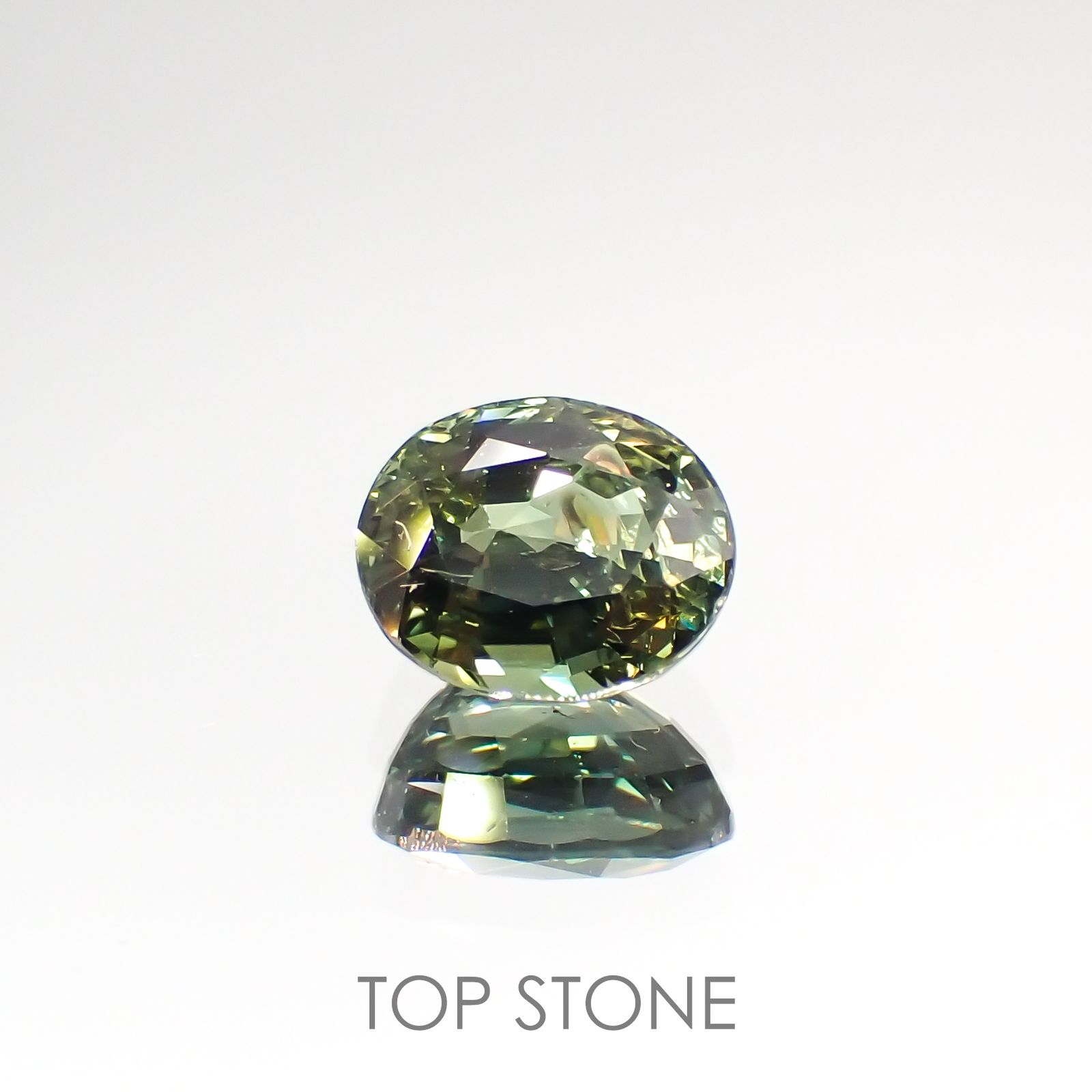 バイカラーサファイア(宝石名サファイア) マダガスカル/スリランカ産 1.518ct ソ付(彩珠)[210912481]7×6mm前後