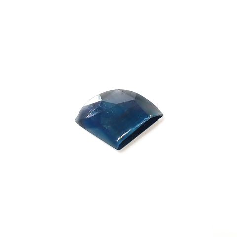 ◇カスタムカット◇サファイア(宝石名サファイア)マダガスカル産 0.54ct 識別済[231225186]6.3x9.1mm前後