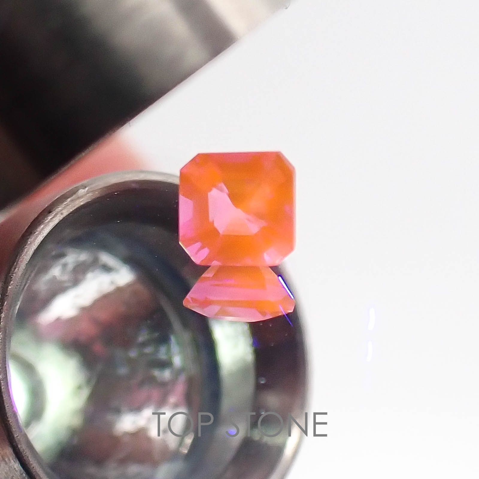 ハックマナイト アフガニスタン産 ルース 0.12ct[20074173]3.1×3.1mm前後