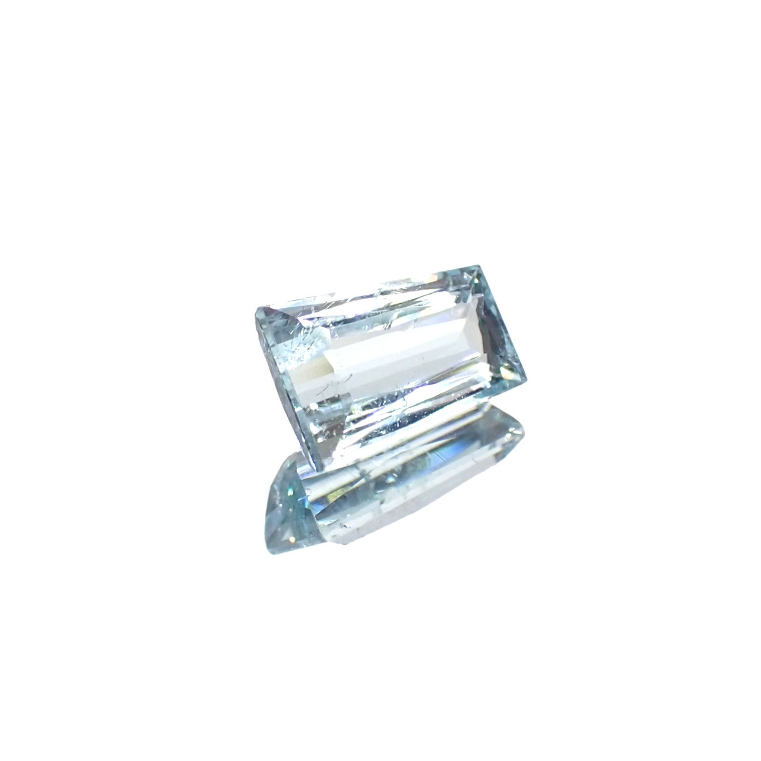 パライバトルマリン(宝石名トルマリン/別名パライバ・トルマリン)モザンビーク産 0.88ct 識別済[230522235]7.4x4.8mm前後
