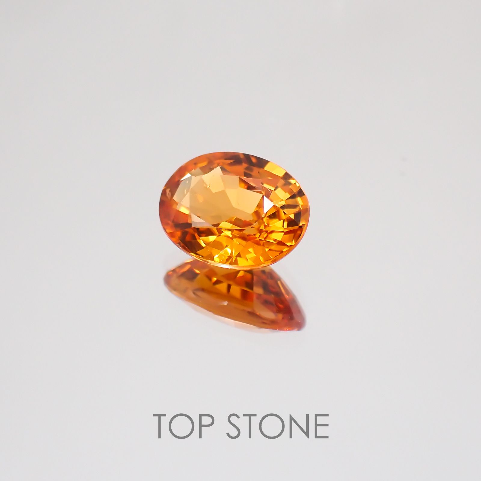 マンダリンガーネット ケニア産 ルース 1.55ct[20129310]7.9×5.9mm前後